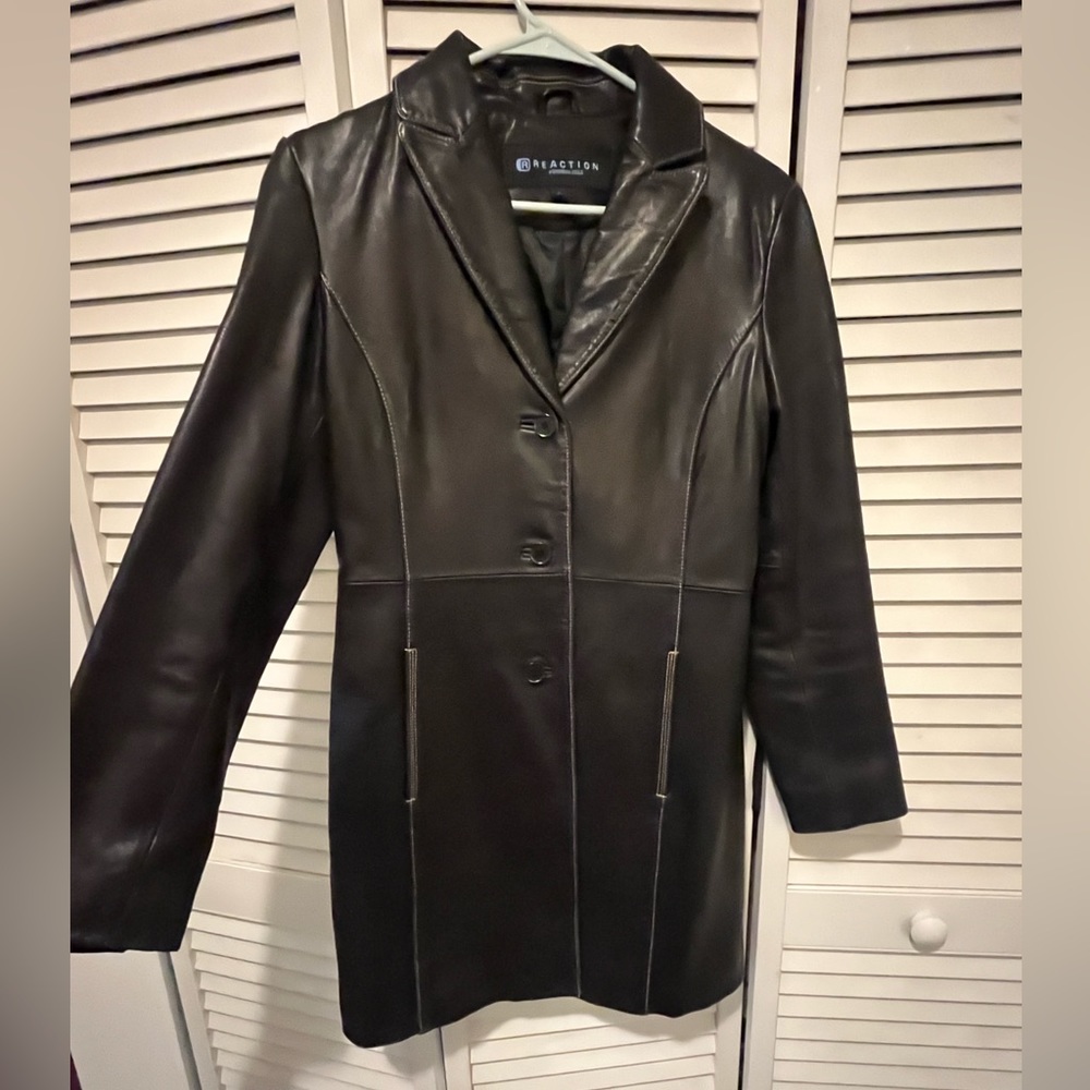 Kenneth Cole Genuine LEATHER long coat